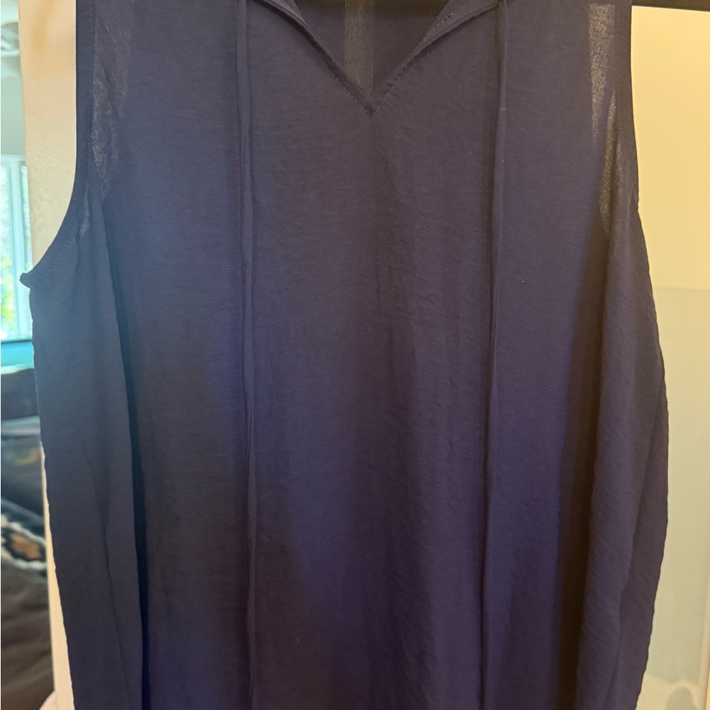 Chic Sleeveless Blue Blouse